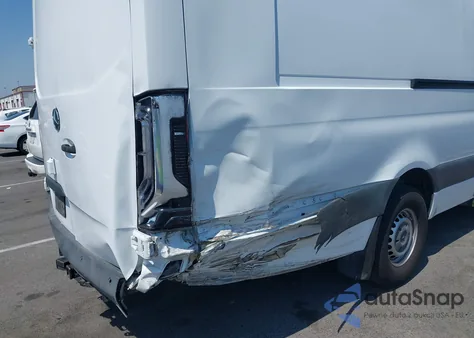 2019 Mercedes-Benz Sprinter 2500 High Roof V6 from USA, damaged, VIN WD4PF1CD4KT009129